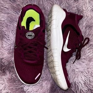 Nike free rn size 10 us magenta